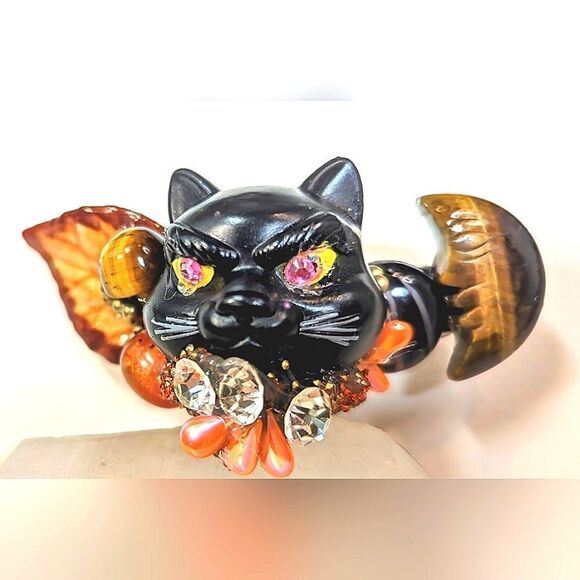 Wendy Gell Halloween barrette Black Cat, carved moon, mushroom, jeweled eyes. main image 2